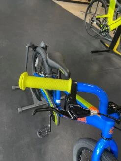 Cannondale Kids Trail Single-Speed 20 Electric Blue 2022 -Cannondale Bike Sale P5z1BHjfQ3BecCABTEYicjWY