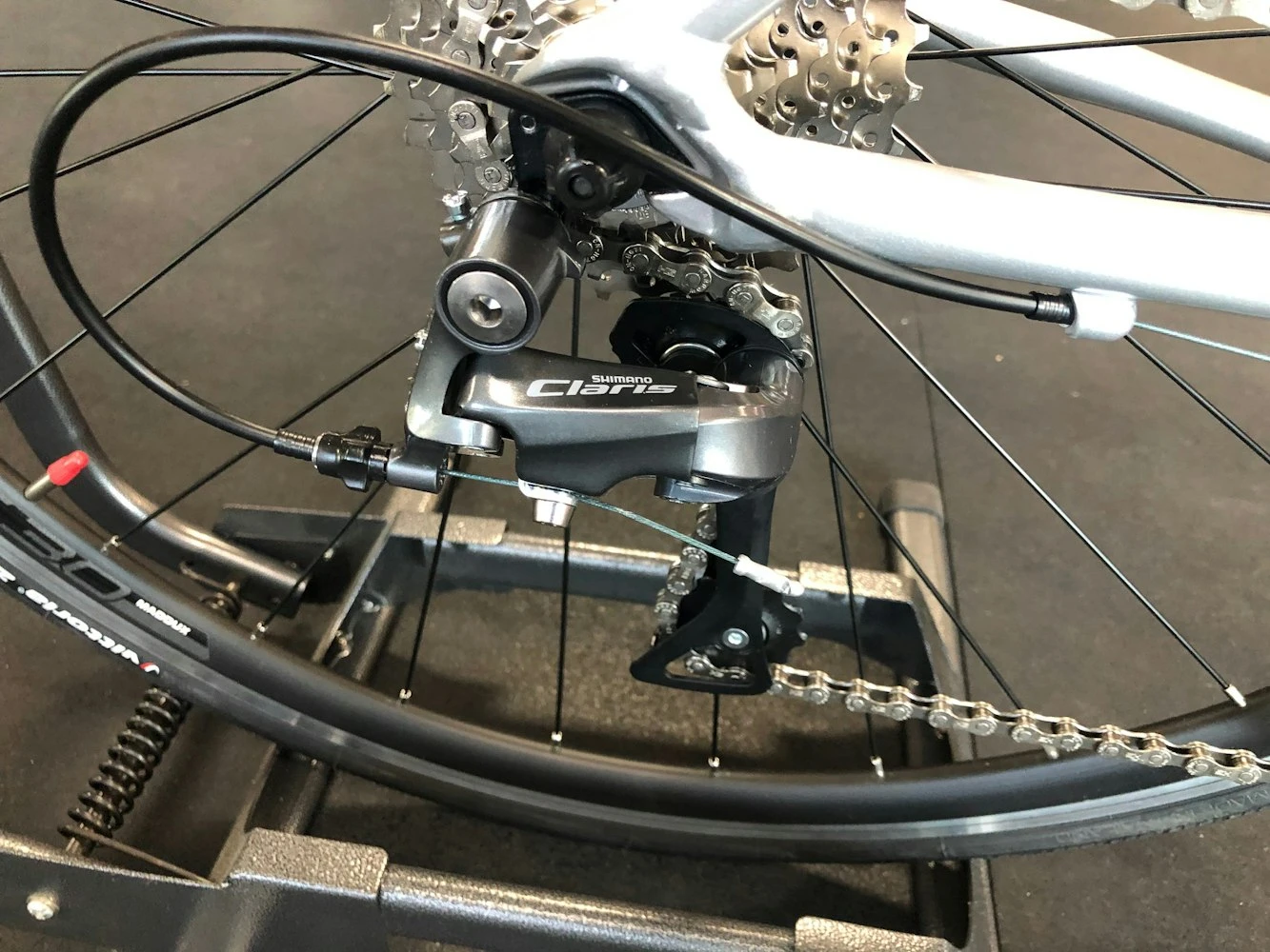 Cannondale CAAD Optimo 4 Silver 2022 6 Cannondale CAAD Optimo 4 Silver 2022 - Image 6