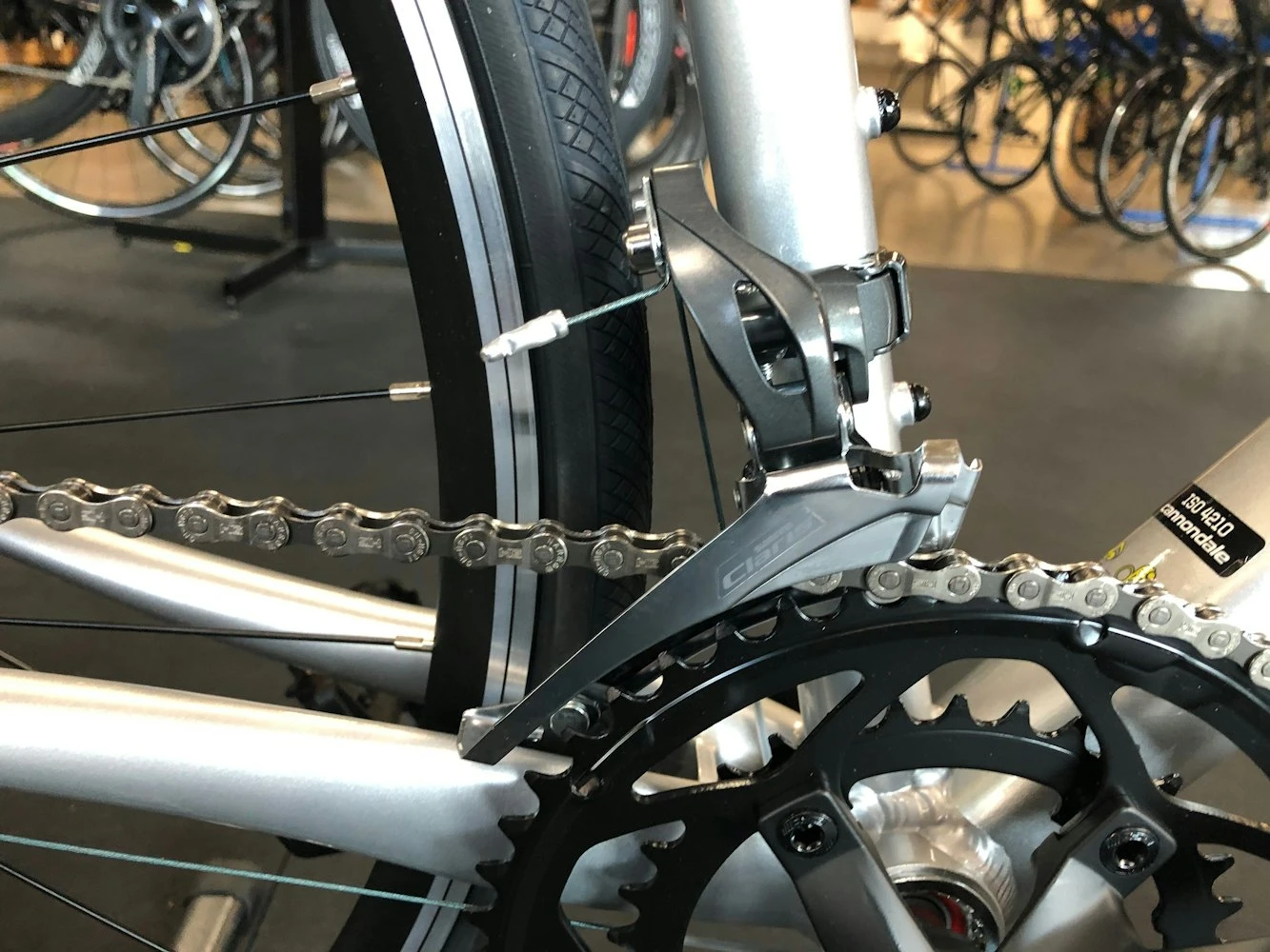 Cannondale CAAD Optimo 4 Silver 2022 4 Cannondale CAAD Optimo 4 Silver 2022 - Image 4