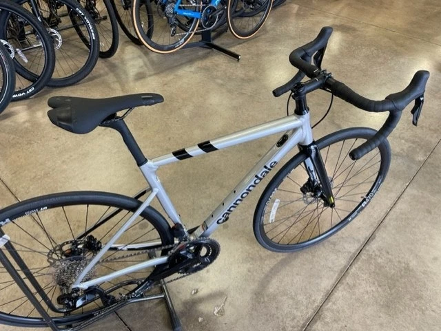 Cannondale CAAD13 Shimano 105 Di2 - Mercury 2023 13 Cannondale CAAD13 Shimano 105 Di2 - Mercury 2023 - Image 13