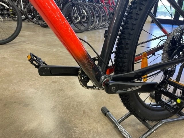 Cannondale Trail SE 3 Hardtail Mountain Bike: Shimano Deore 1x11, Dropper Post Impact Orange 12 Cannondale Trail SE 3 Hardtail Mountain Bike: Shimano Deore 1x11, Dropper Post Impact Orange - Image 12