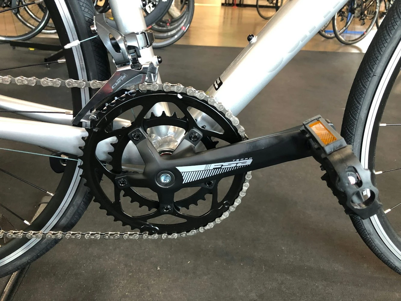 Cannondale CAAD Optimo 4 Silver 2022 5 Cannondale CAAD Optimo 4 Silver 2022 - Image 5