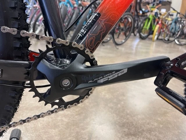 Cannondale Trail SE 3 Hardtail Mountain Bike: Shimano Deore 1x11, Dropper Post Impact Orange 4 Cannondale Trail SE 3 Hardtail Mountain Bike: Shimano Deore 1x11, Dropper Post Impact Orange - Image 4