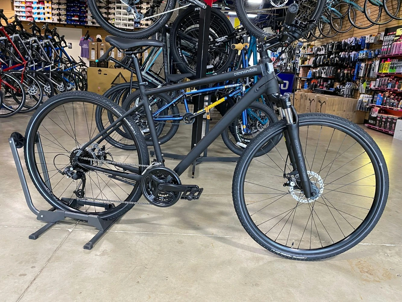 Cannondale Quick CX 4 Black 2022 1 Cannondale Quick CX 4 Black 2022